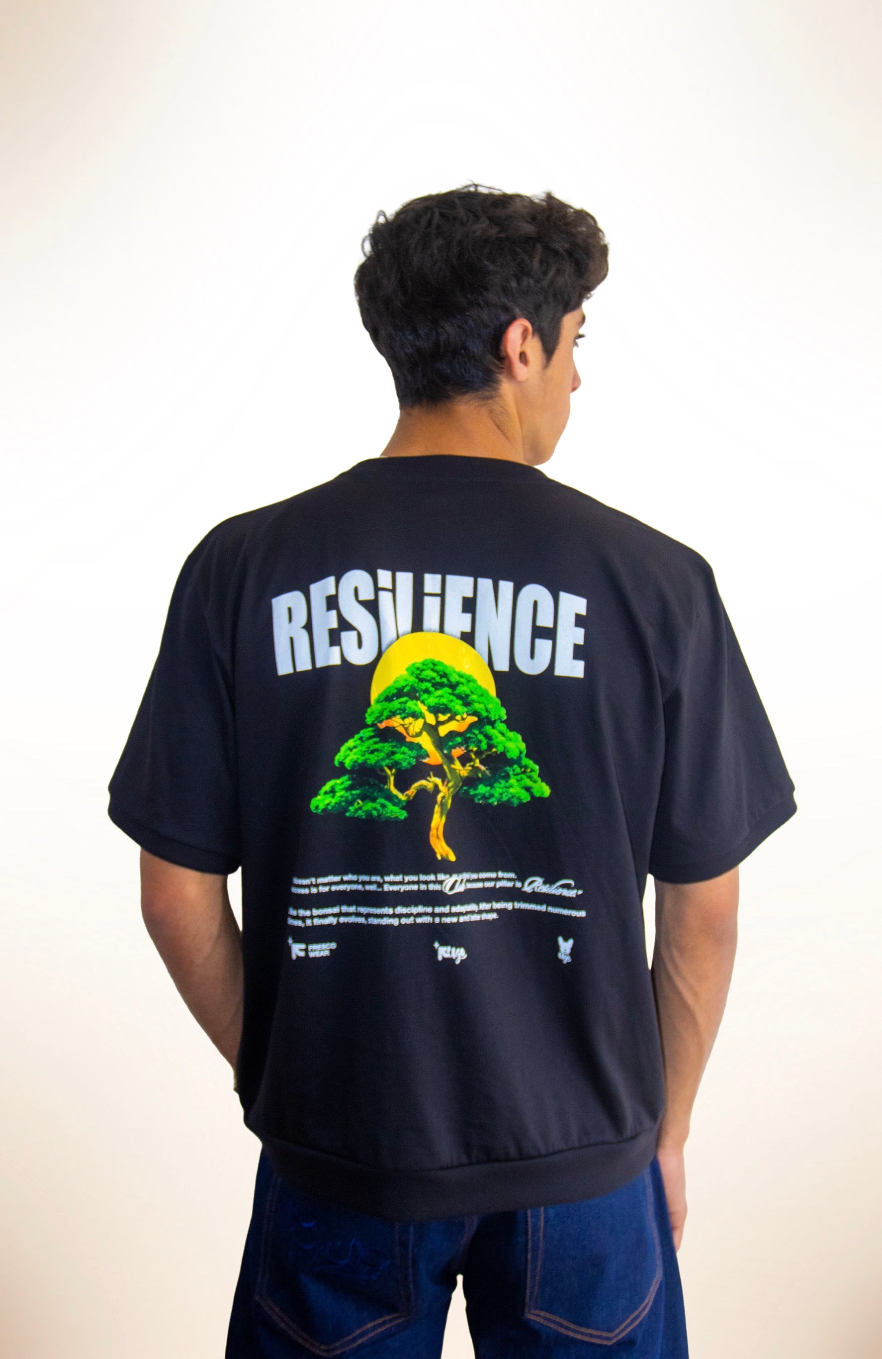 Resilience tee Unisex